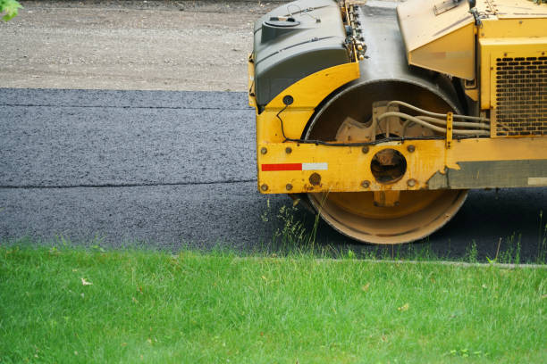 Best Affordable Driveway Paving  in Lyndon, KS
